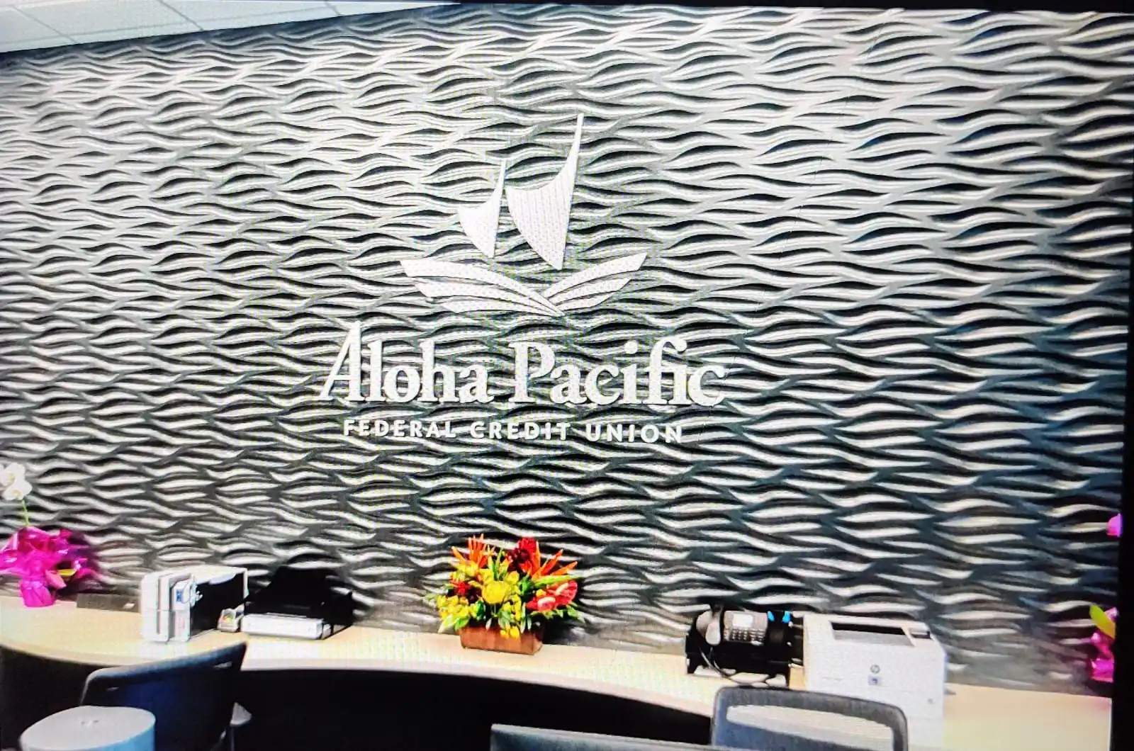 Commercial signage and exterior Maui HI